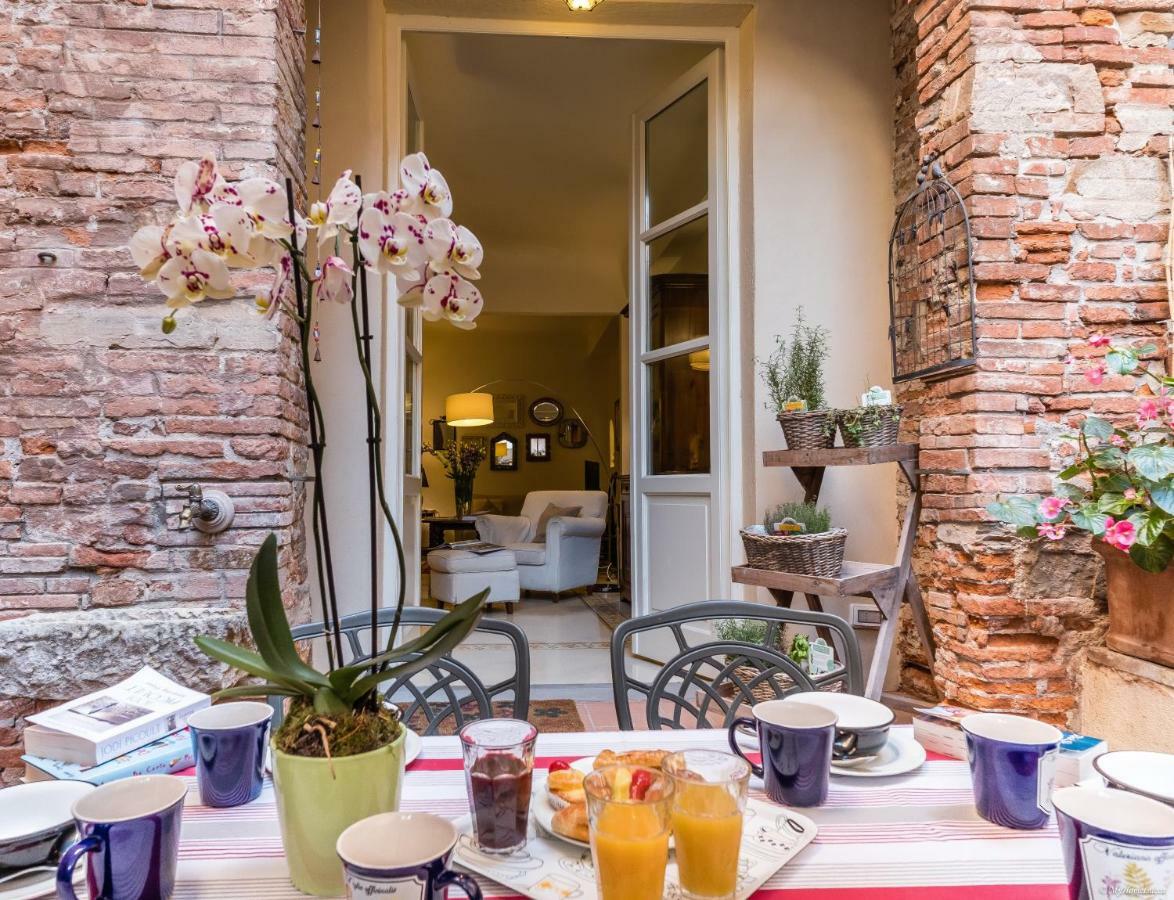 La Delizia Central Apartment Лукка Экстерьер фото