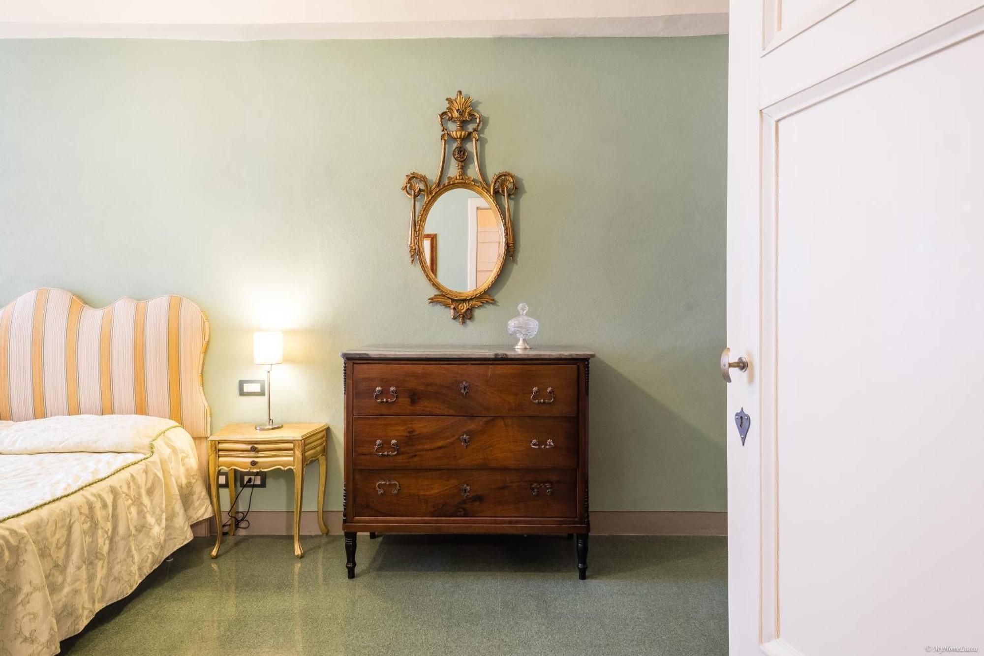La Delizia Central Apartment Лукка Экстерьер фото
